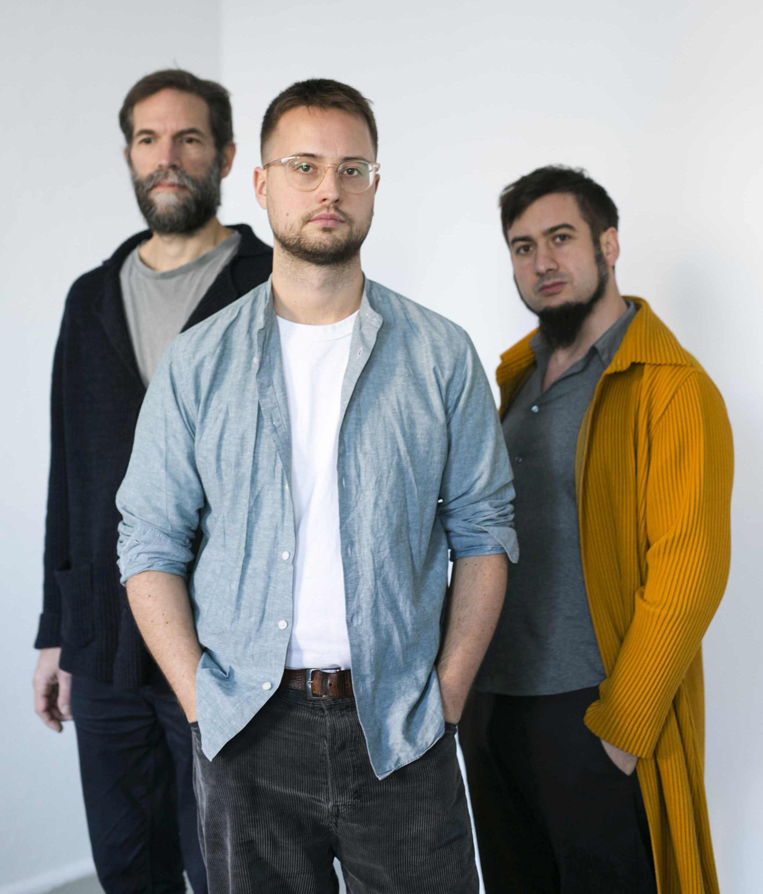 OVERSÁEZ by Sandro Saez OVERSÁEZ by Sandro Saez